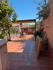 Casa a Passeig de sant mag 36. Casa de pueblo