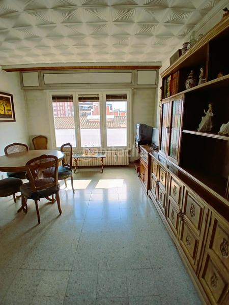 Foto f7155c00-0e45-4092-8ea8-d9835f814a8e. Pis a carrer de balmes 32 a Centre - Estació Sant Cugat del Vallès