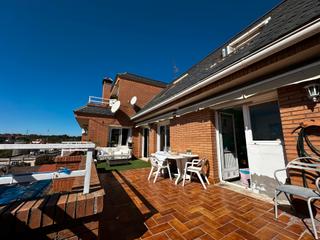 Dplex  Carrer de cadmo. Vive en el centro de rub: tico dplex con terraza y espacio pa