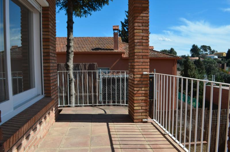 Foto 3785fe66-70e2-492f-9031-4327d288c81c. Xalet amb xemeneia calefacció aparcament a Valldoreix Sant Cugat del Vallès