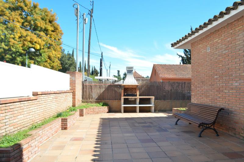 Foto 883fab41-d068-4711-91fa-9a46721a22a1. Xalet amb xemeneia calefacció aparcament a Valldoreix Sant Cugat del Vallès