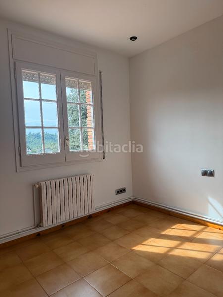 Foto ba27ad53-77ab-47cf-a2ae-720830bd71d1. Xalet amb xemeneia calefacció aparcament a Valldoreix Sant Cugat del Vallès