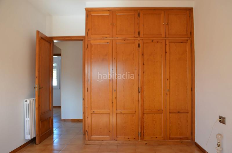 Foto bc8b46d8-95a2-4360-9ee8-e0d7de4edf0b. Xalet amb xemeneia calefacció aparcament a Valldoreix Sant Cugat del Vallès