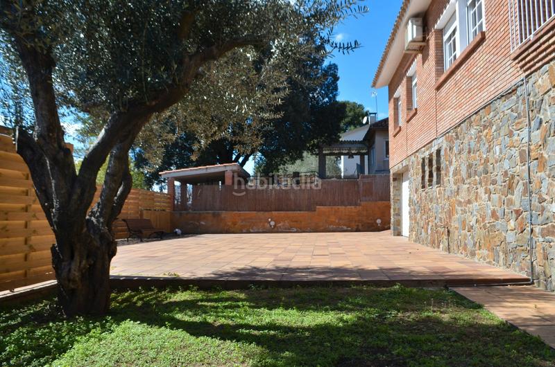 Foto c8de4750-c8e1-42bd-911f-ba50cf6bd56e. Xalet amb xemeneia calefacció aparcament a Valldoreix Sant Cugat del Vallès