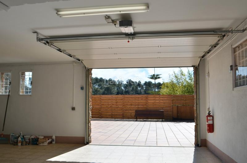 Foto cd580372-b086-46c0-a015-9c31127ddd0a. Xalet amb xemeneia calefacció aparcament a Valldoreix Sant Cugat del Vallès