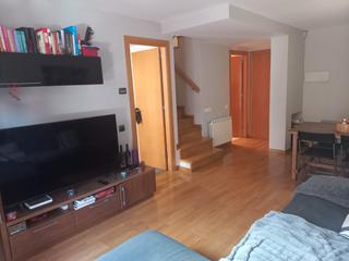 Rent Flat  Carrer de magallanes. Duplex