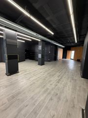 Locale commerciale in Carrer de Galileu