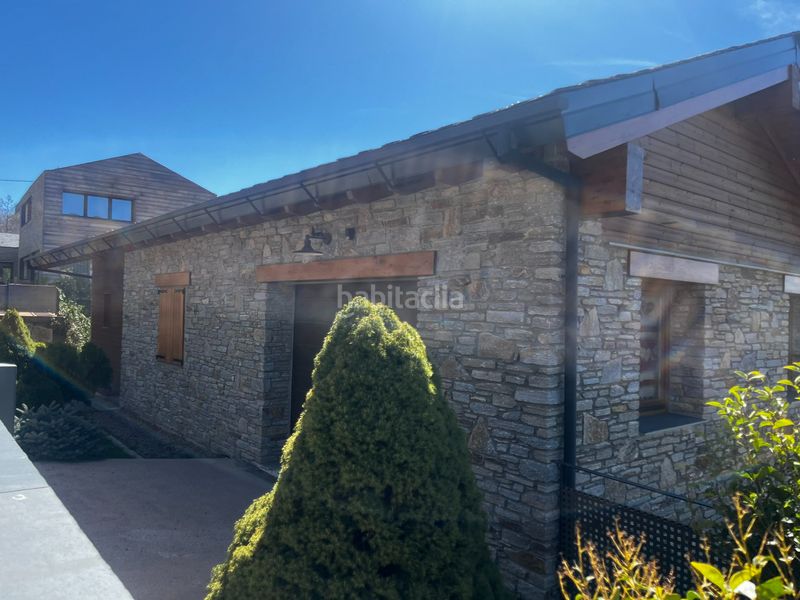 Foto a4342058-33a8-498e-ab78-ec63f918487d. Casa amb xemeneia calefacció aparcament a Enveitg