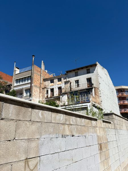 Foto 4127596c-4be1-4c00-bc26-1a4201989633. Terreny residencial a Centre Igualada