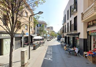 Location Local commercial à Avinguda de barcelona 31. Local a pie de calle