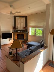 Haus in Valldoreix. Casa en venta en valldoreix – entorno tranquilo con amplio jardí