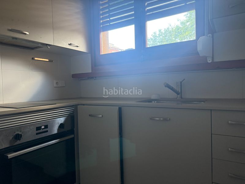 Foto 22d52b1f-78bc-422e-b2c9-b3d84004d5e8. Casa aparellada amb xemeneia calefacció aparcament a Sant Cugat del Vallès