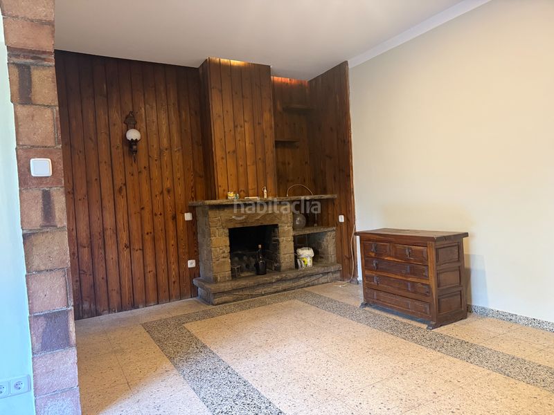 Foto 64bbae62-fffe-4fde-ae01-44c1f4084017. Casa aparellada amb xemeneia calefacció aparcament a Sant Cugat del Vallès