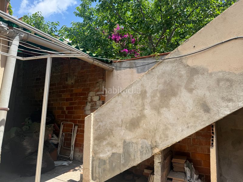 Foto 85bf9f78-d935-4b36-a01e-f975d1274010. Casa aparellada amb xemeneia calefacció aparcament a Sant Cugat del Vallès