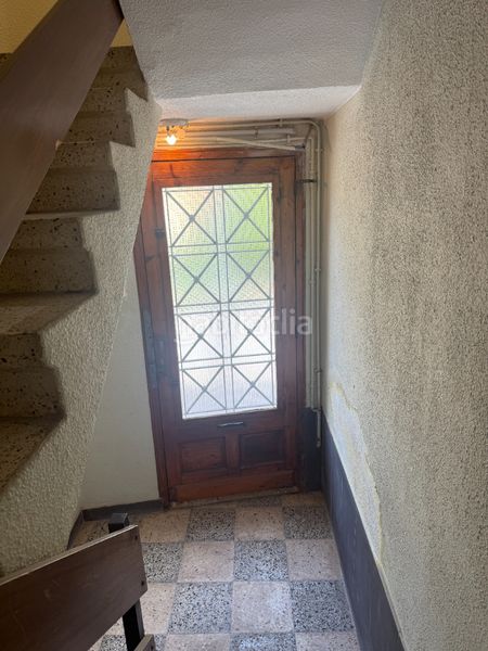 Foto a317c32b-75aa-49f9-9e3d-b61018df5987. Casa aparellada amb xemeneia calefacció aparcament a Sant Cugat del Vallès