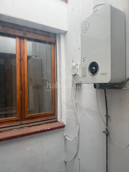 Foto b1a78c9e-e12d-472a-a104-51ba2212df8e. Casa aparellada amb xemeneia calefacció aparcament a Sant Cugat del Vallès