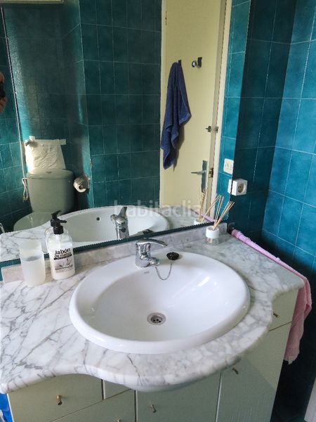 Foto 94781c86-9b1d-47ab-8936-5c6d97793d38. Pis amb xemeneia aparcament a Requesens Empuriabrava