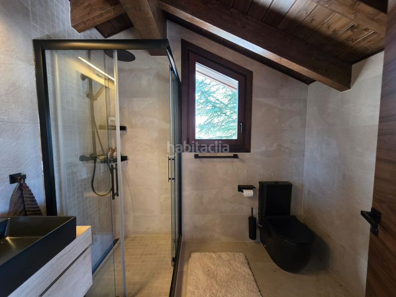 Foto ac4aa8d0-6355-4824-b29d-23bcd51fe0ff. Casa amb aparcament a Enveitg