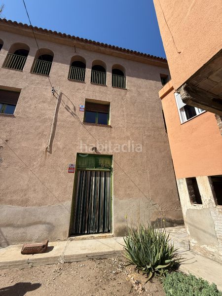 Foto a5f8b03c-e9ca-4b19-9446-6e2ca174ae1d. Casa  a reformar en Centre Rubí
