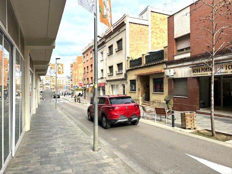 Foto 942b5da1-5776-4e54-8627-8aa7cad2a961. Location local commercial dans lluis pascual roca 28 dans Sant Boi de Llobregat