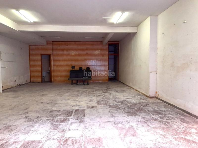 Foto 0c4dd896-4a26-462b-a5fb-3ef993cd1385. Location local commercial dans salvador allende 24 dans Sant Boi de Llobregat