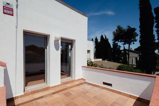 Chalet en Marianao. Chalet en venta en parque marianao, 4 dormitorios.