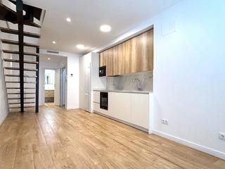 Duplex à Pau claris 85. Duplex en venta en centro  plaza catalunya, 3 dormitorios.