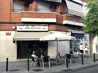 Traspàs Local Comercial a Lluis pascual roca 2. Bar en traspaso en centre.