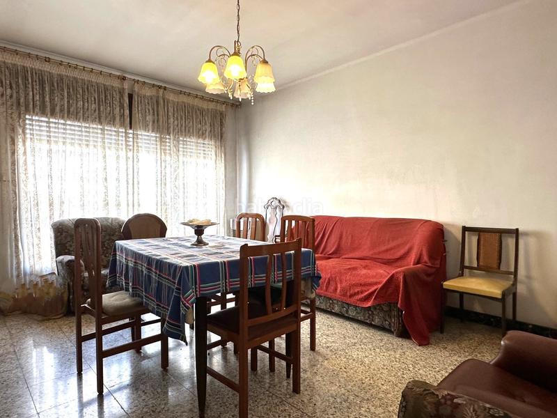 Foto baffd8f0-7868-4697-b8f3-28f866f2ccef. Piso  en venta en Centre, 4 dormitorios. en Centre Sant Boi de Llobregat