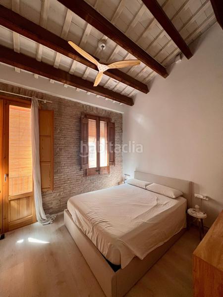 Foto 71c13b0d-ab0b-4d77-8783-51df7d73f3b4. Casa adossada amb calefacció a Centre Sant Boi de Llobregat