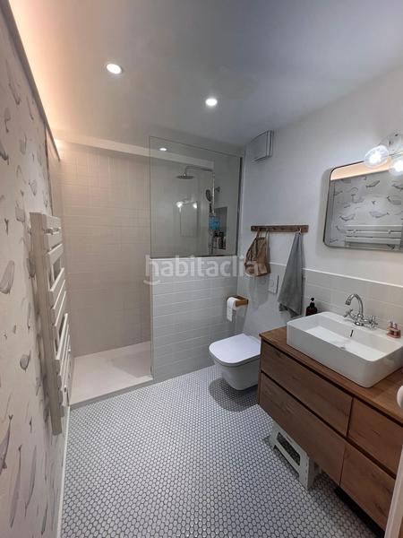 Foto a73c9876-1446-4e66-809d-a9bf83e08843. Casa adossada amb calefacció a Centre Sant Boi de Llobregat