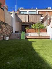 Reihenhaus in Centre. Casa adosada en venta en casco antiguo, 3 dormitorios.