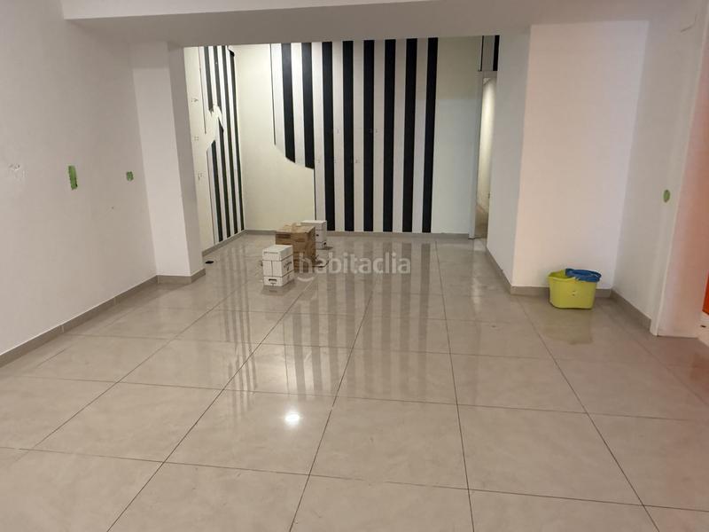 Foto 43e18602-b3ca-4566-a3fc-b26e17bea320. Location local commercial dans francesc maci?&euro; 31 dans Sant Boi de Llobregat