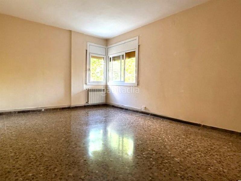 Foto 04afa0ab-9f76-43ec-b0d9-688f101adf95. Pis amb calefacció aparcament a Centre Sant Boi de Llobregat