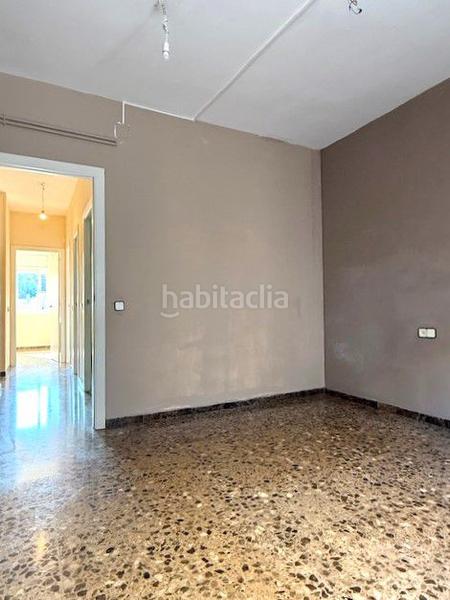 Foto e6a0b133-877c-4a1e-9670-b04fa27aafb7. Pis amb calefacció aparcament a Centre Sant Boi de Llobregat