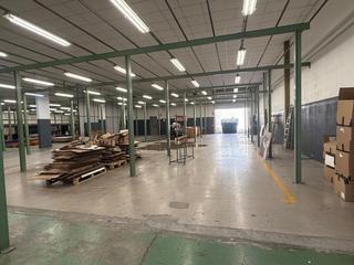 Miete Fabrikhalle in Can Feu. Nave industrial en alquiler en merinals, 1 dormitorio.