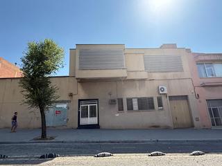 Miete Fabrikhalle in Can Feu. Nave industrial en alquiler en merinals, 1 dormitorio.