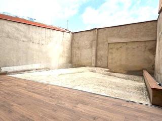 Office space in Centre. Oficina en venta en marianao, 2 dormitorios.