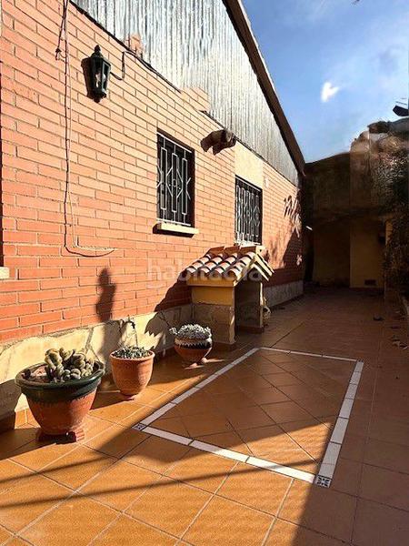 Foto 16468615-2fb9-45de-b851-053d42a67828. Chalet mit heizung parking in Marianao Sant Boi de Llobregat