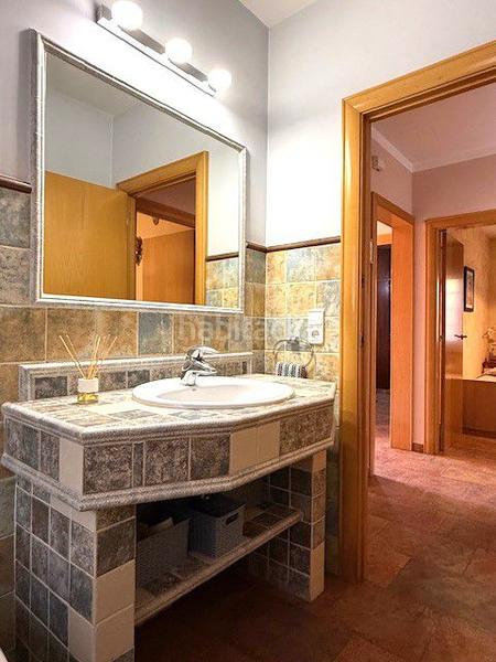 Foto 42c33add-fe2d-4312-a963-a590d69ca99e. Chalet mit heizung parking in Marianao Sant Boi de Llobregat