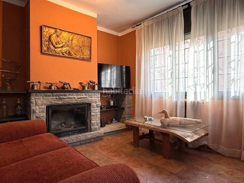 Foto 56d57c95-f7da-47e3-9539-0aeb3f439956. Chalet mit heizung parking in Marianao Sant Boi de Llobregat