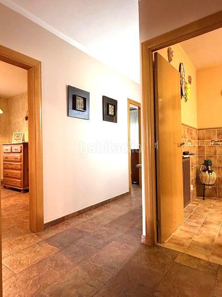 Foto 8d8e5120-80e1-4d3a-aa22-ae576713ed4e. Chalet mit heizung parking in Marianao Sant Boi de Llobregat