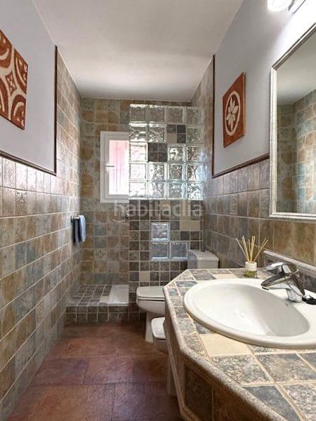 Foto 96262316-6a9a-43d1-adfc-a5682fc6d333. Chalet mit heizung parking in Marianao Sant Boi de Llobregat