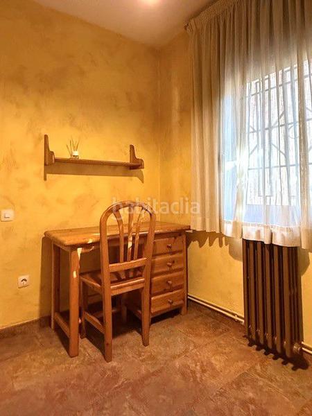 Foto a577e27f-7bf1-4dbd-b683-bcf0e3656f38. Chalet mit heizung parking in Marianao Sant Boi de Llobregat