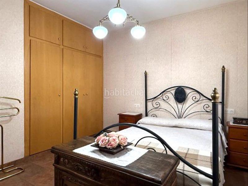 Foto ab3fd185-9f84-4601-bf9a-6af3e9c9e988. Chalet mit heizung parking in Marianao Sant Boi de Llobregat