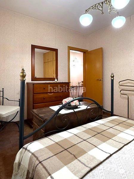 Foto c3f843e4-5db9-4b30-b08f-e107cef5e019. Chalet mit heizung parking in Marianao Sant Boi de Llobregat