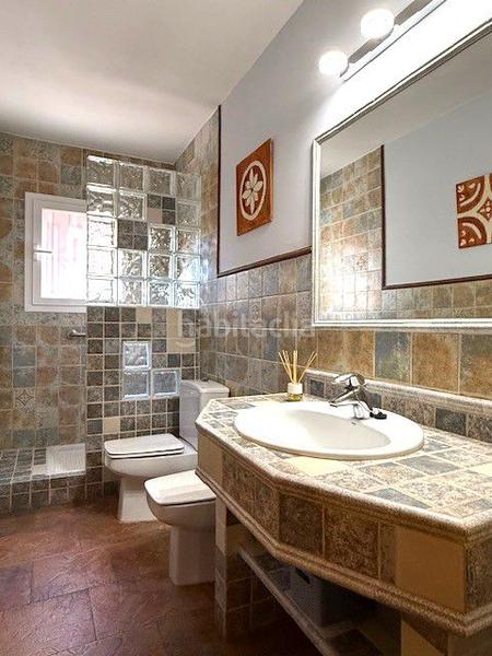 Foto c95fb76f-cdd6-48b5-86f7-2d3269ac88e8. Chalet mit heizung parking in Marianao Sant Boi de Llobregat