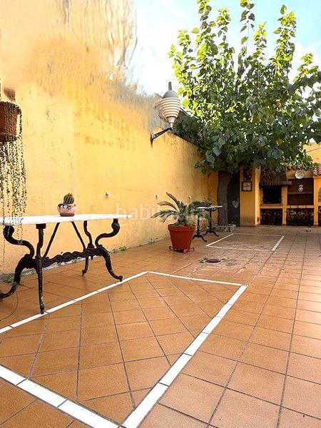 Foto cc694c59-7706-4263-9efe-ba196e9d1493. Chalet mit heizung parking in Marianao Sant Boi de Llobregat