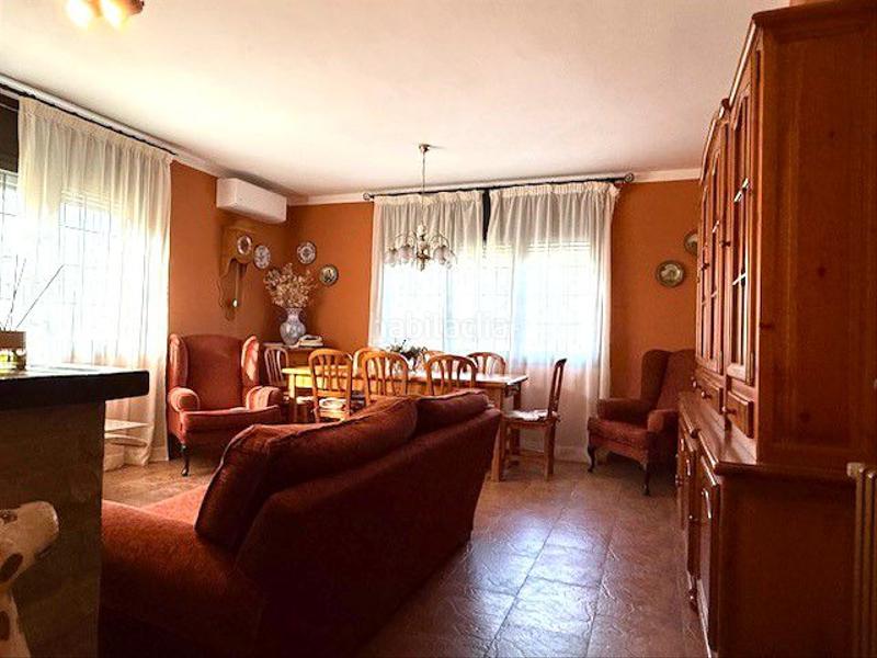 Foto d4b099b0-19ae-4a92-93b5-b5d6da8bab38. Chalet mit heizung parking in Marianao Sant Boi de Llobregat