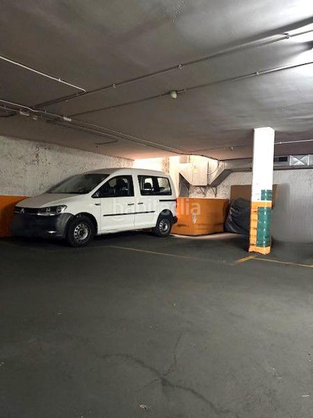 Foto f3a94915-6a2f-4ba7-be4e-84d0adec50bd. Posto auto in lluis pascual roca 4 in Centre Sant Boi de Llobregat